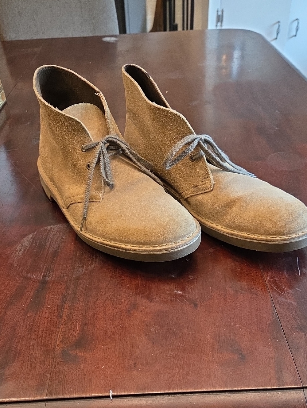 Clarks Tan Suede Chukka Boots for Men Size 11.